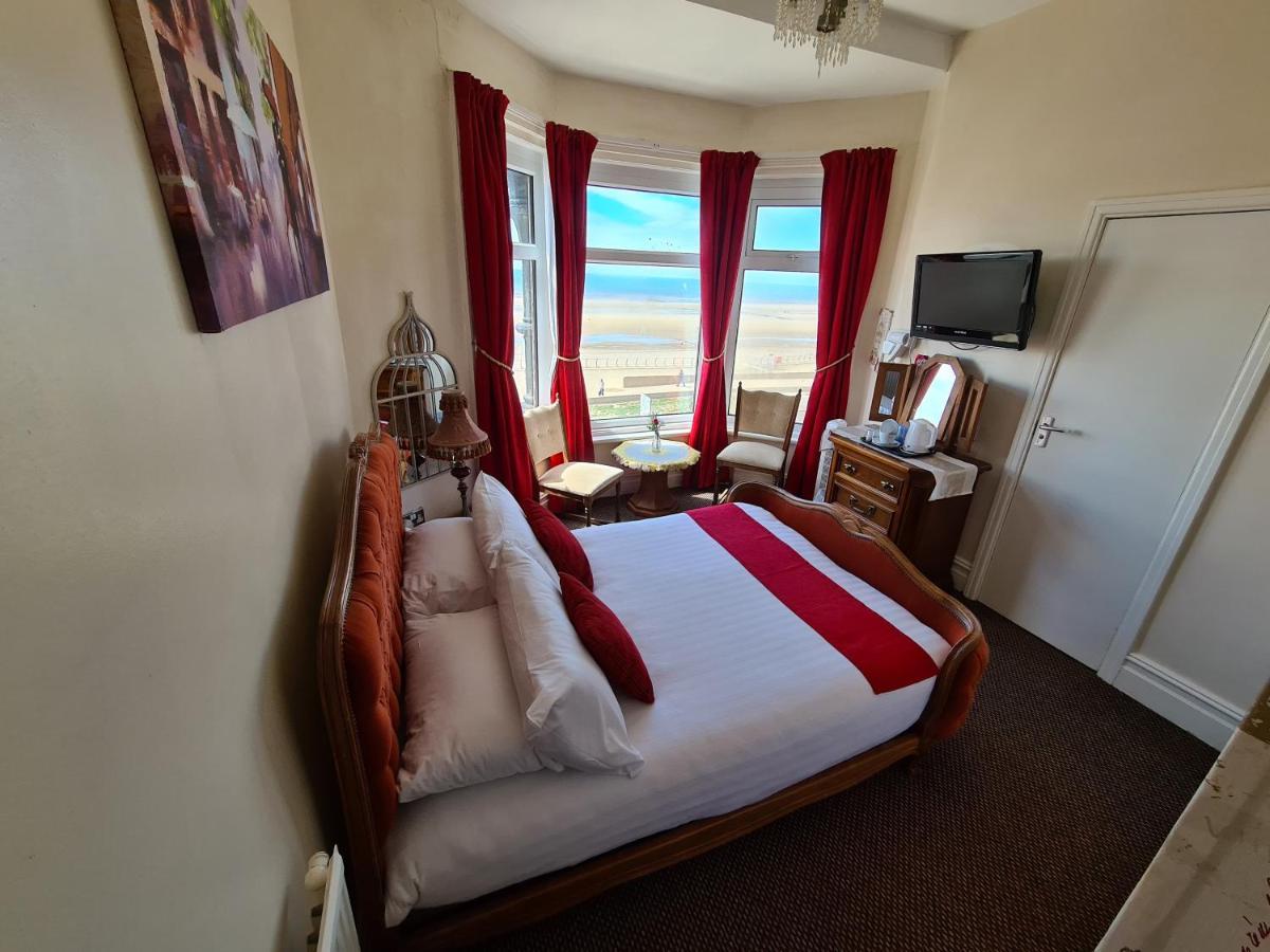 Hotel Crystals On The Prom à Blackpool Extérieur photo