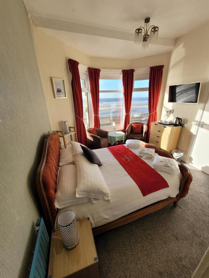 Hotel Crystals On The Prom à Blackpool Extérieur photo