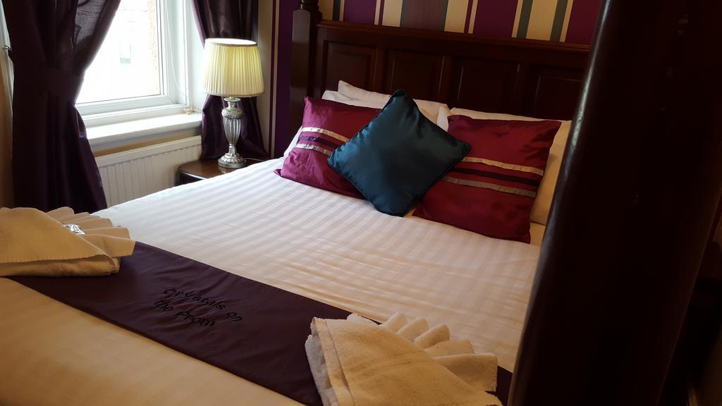 Hotel Crystals On The Prom à Blackpool Extérieur photo